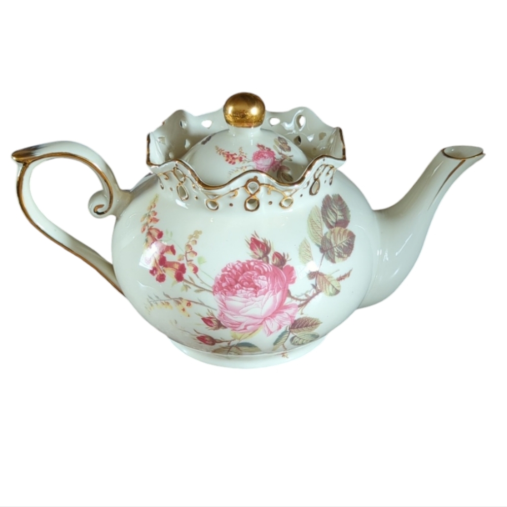 Beautiful Royal Elfreda Blushing Beauty Teapot
